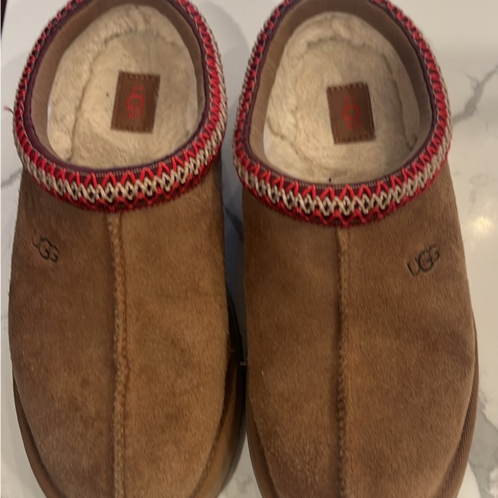 UGG Kid’s Tazz Slipper Chestnut Slippers with Red Trim